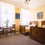 Dwor - House Of Rosenthal Villa Podstolice