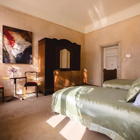 Dwor - House Of Rosenthal * Podstolice