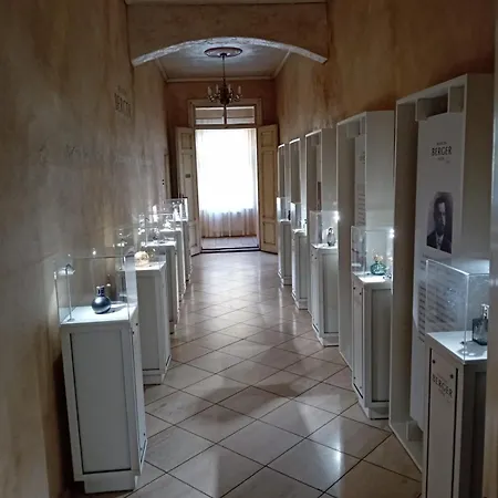 Vila Dwor - House Of Rosenthal Podstolice