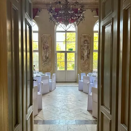 Dwor - House Of Rosenthal