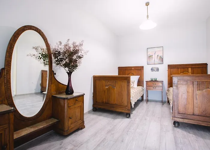 Dwor - House Of Rosenthal Villa