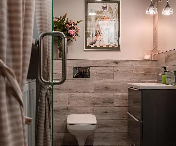 Dwor - House Of Rosenthal