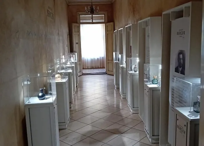 Villa Dwor - House Of Rosenthal Podstolice